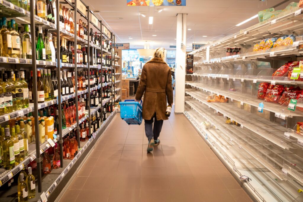 Getir UK: Store Assistant Planlama ve Operasyonel Verimlilik Store assistant planlama ve operasyonel verimlilik çalışmasını temsil eden dark store operasyonu